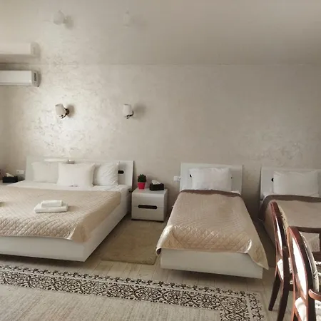 Dalim Hotel *